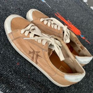 FRYE Dylan Low Lace Vintage Distressed Sneakers